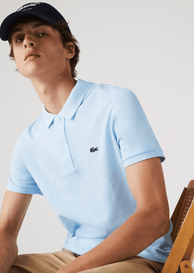 Polo Lacoste ajusté bleu clair