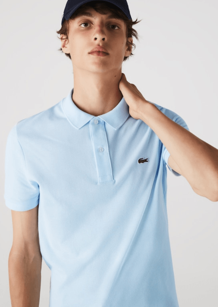 Polo Lacoste ajusté bleu clair